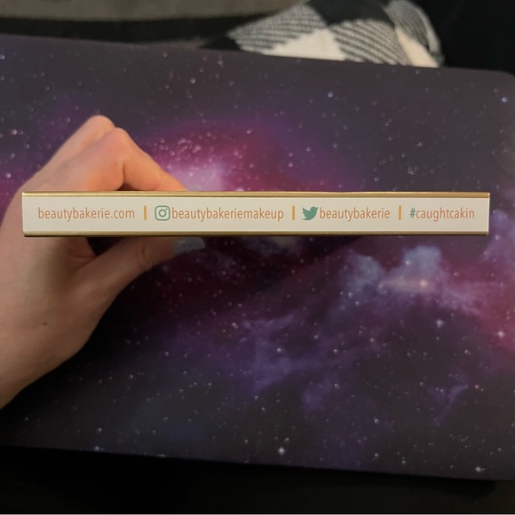 Beauty Bakerie Milk & Honey Highlighting Palette highlighter brand new - Picture 3 of 5